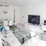 Apartmán Lovely Centrally Located In Estepona