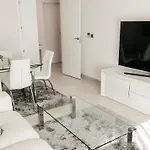 Lovely Centrally Located In Apartmán *