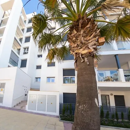 Apartamento Lovely Centrally Located In *