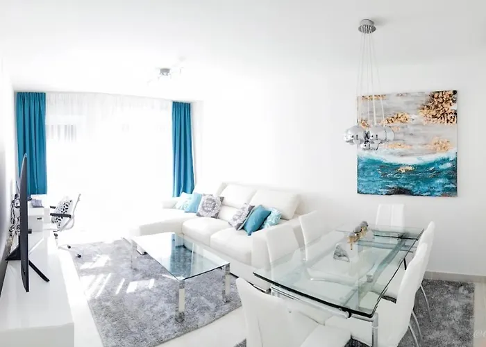 Lovely Centrally Located In Estepona