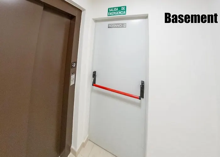 아파트 Lovely Centrally Located In