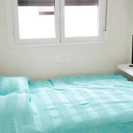 Lovely Centrally Located In Апартаменты