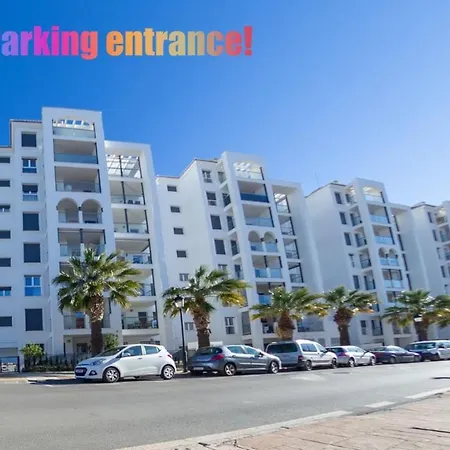 Lovely Centrally Located In Lägenhet *