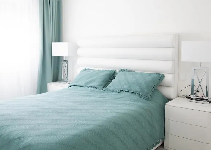 Lovely Centrally Located In Apartment Estepona