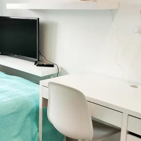 Lovely Centrally Located In Apartman