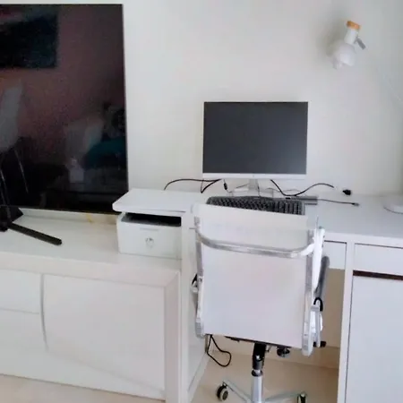 Lovely Centrally Located In Apartman Estepona