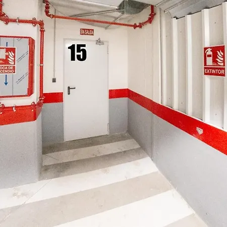 Apartman Lovely Centrally Located In Estepona